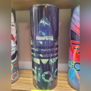 Adidas design tumber with leaves